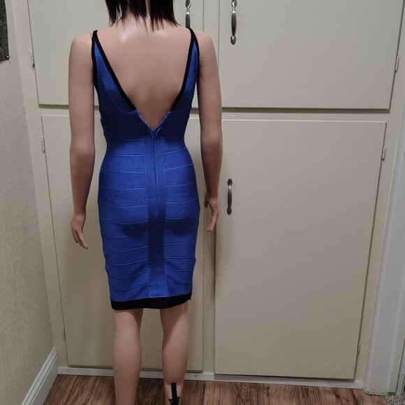 Rachael G. Stretch V-Neck Strappy Dress in Blue and Black - Picture 5 of 15